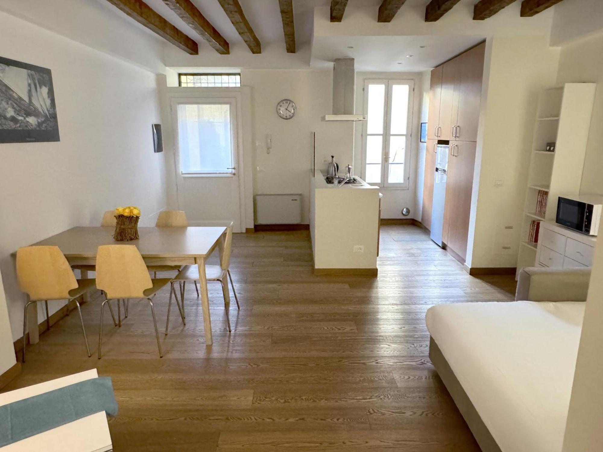 Apartamento Joivy Cosy Ticinese Retreat 1-Bed Flat Near The Duomo Milán Exterior foto
