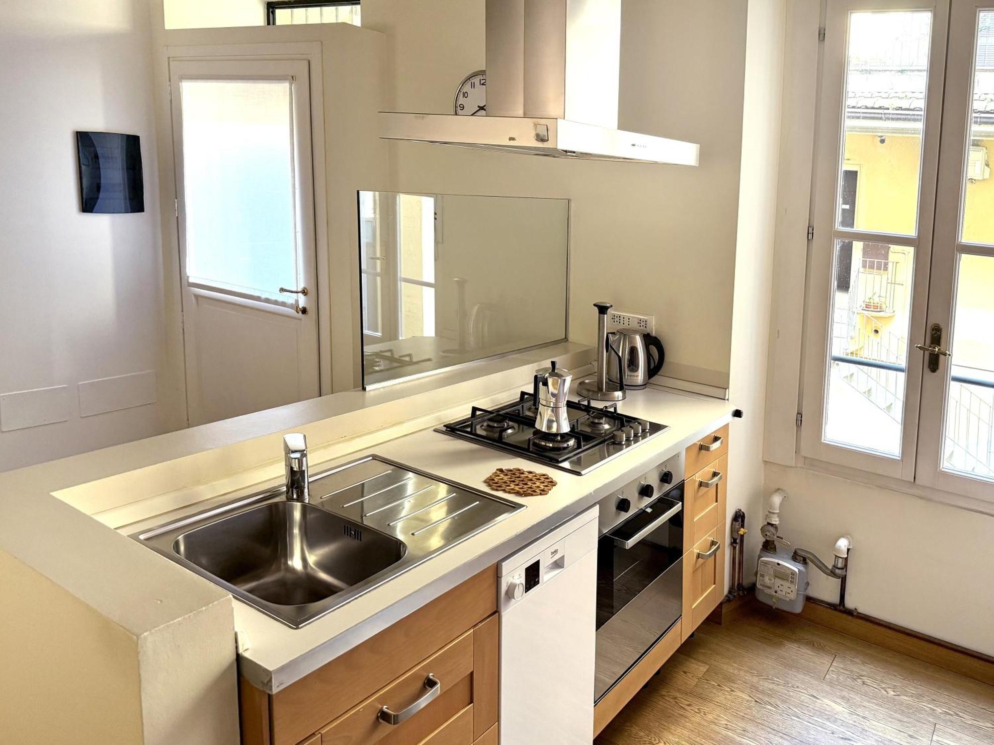 Apartamento Joivy Cosy Ticinese Retreat 1-Bed Flat Near The Duomo Milán Exterior foto